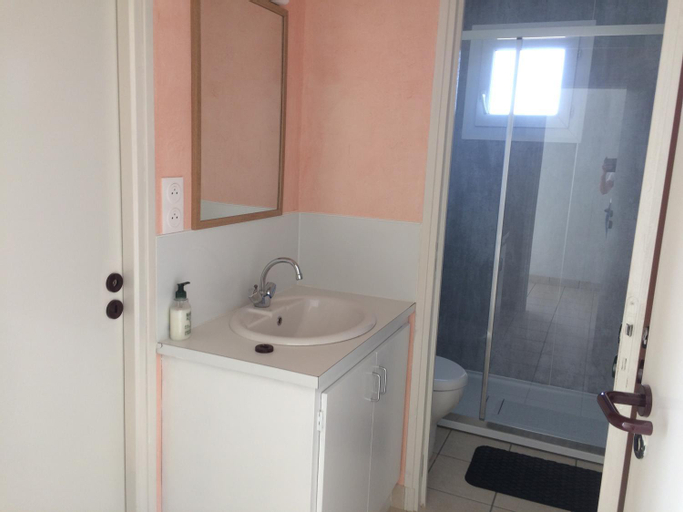 Bedroom 2, Maison cozy, Allier