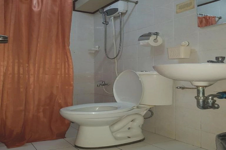 Bathroom 4
