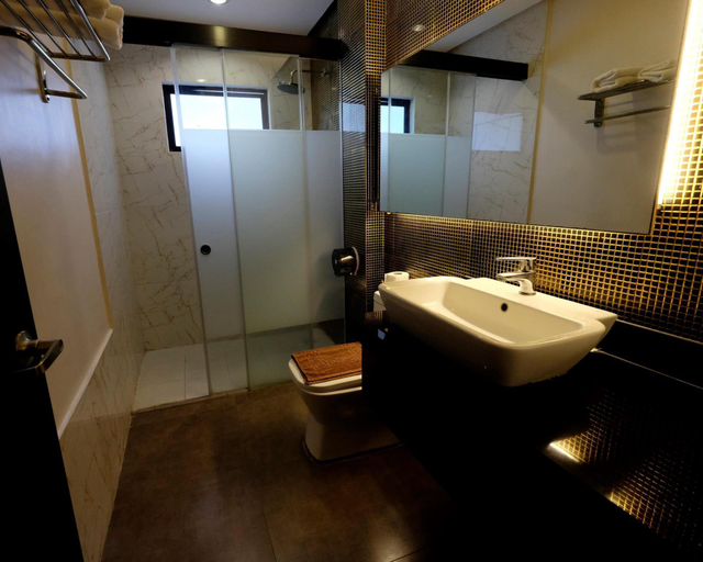 Bathroom 2