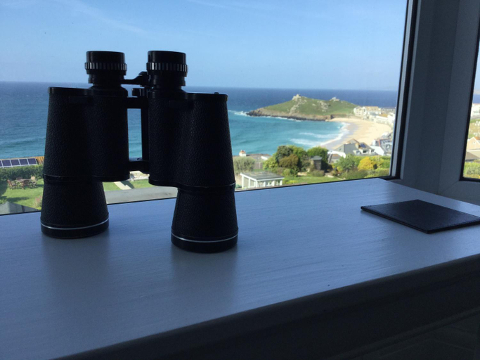 Others 4, Ten Ocean View, Cornwall