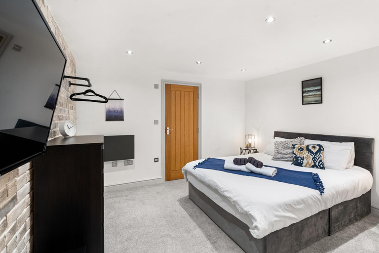 Bedroom 2, Hounds Gate Luxury Apartments by 1508 Stays, Nottingham
