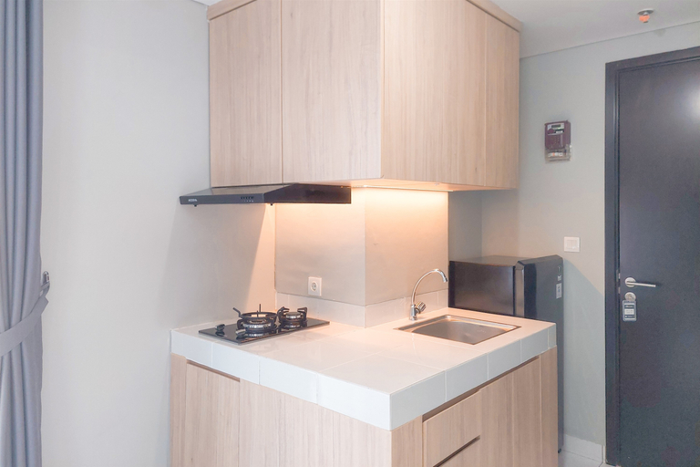 Others 3, Spacious and Simple Studio Apartment Casa De Parco By Travelio, Tangerang