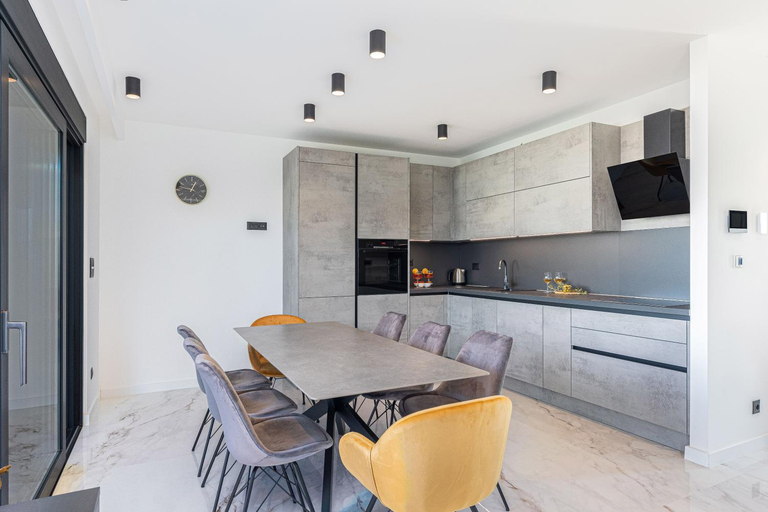 Others 4, Villas Residence 360, Okrug