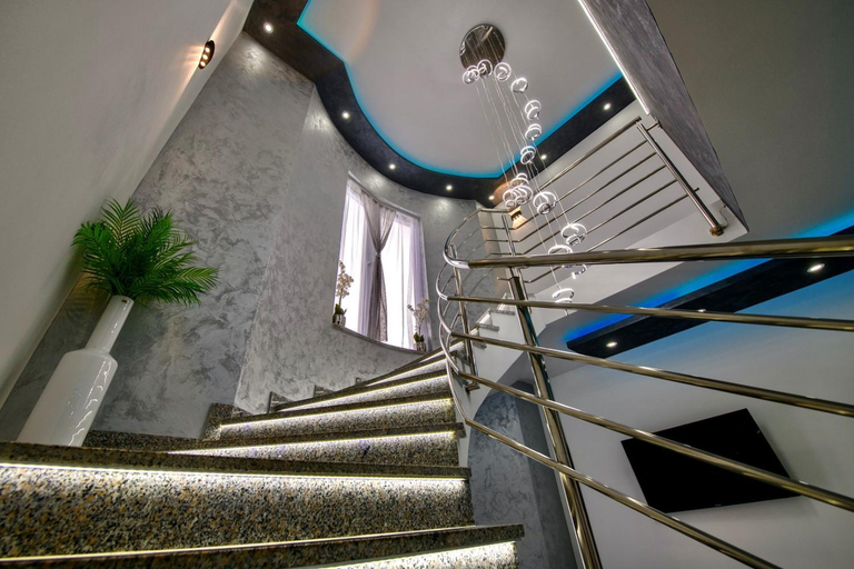 Others 4, Complex Villa White, Pula