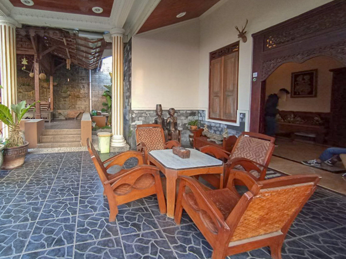 Others 5, Intayu Homestay RedPartner, Malang