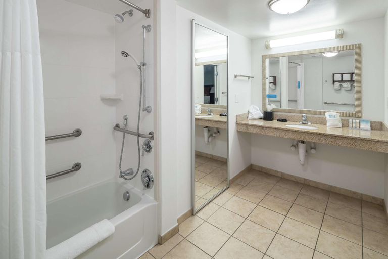Bathroom 12