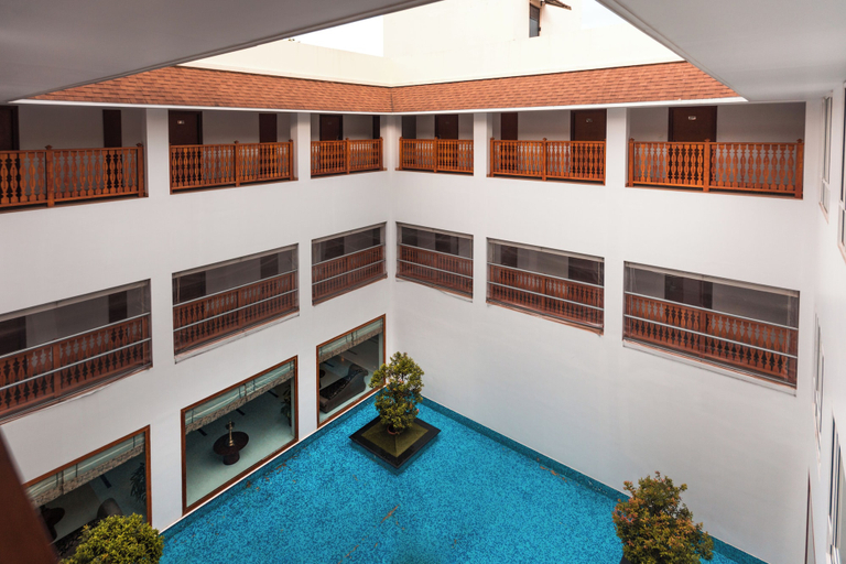 Sport & Beauty 5, Hotel Devaragam, Thrissur
