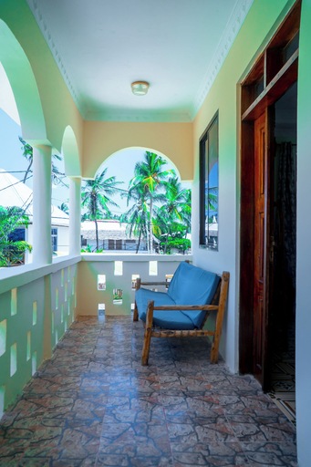 Others 5, Saba house 24, Kusini