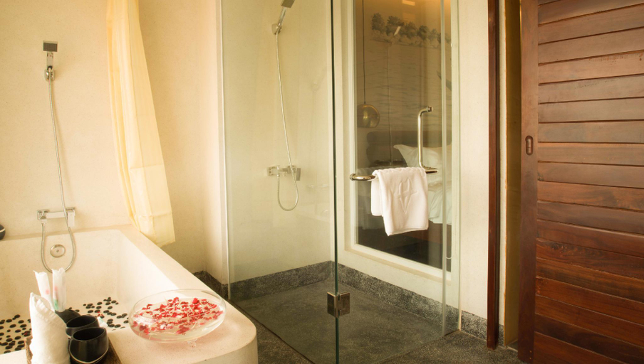 Bathroom 4