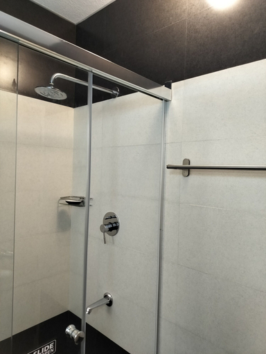 Bathroom 3, The Ixora - A Boutique Homestay, Thiruvananthapuram