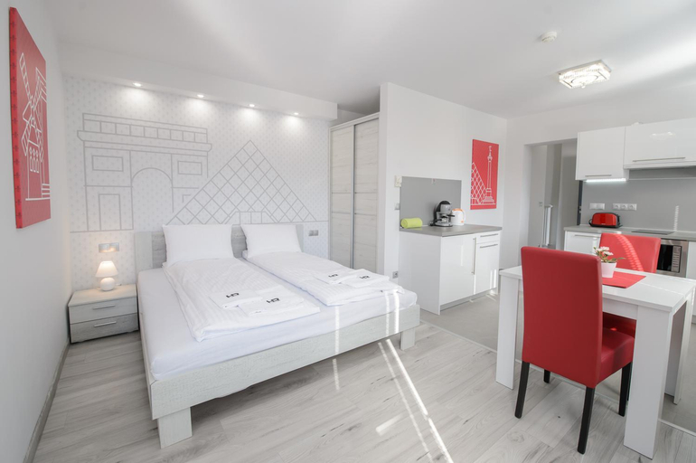 Others 3, HR Apartmanhaz Eger, Eger