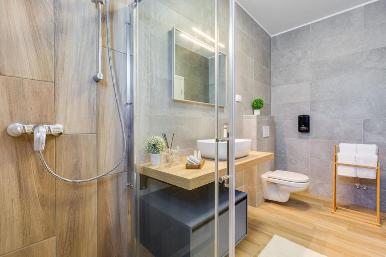 Bathroom 2, Villa Artemis, Rakovica