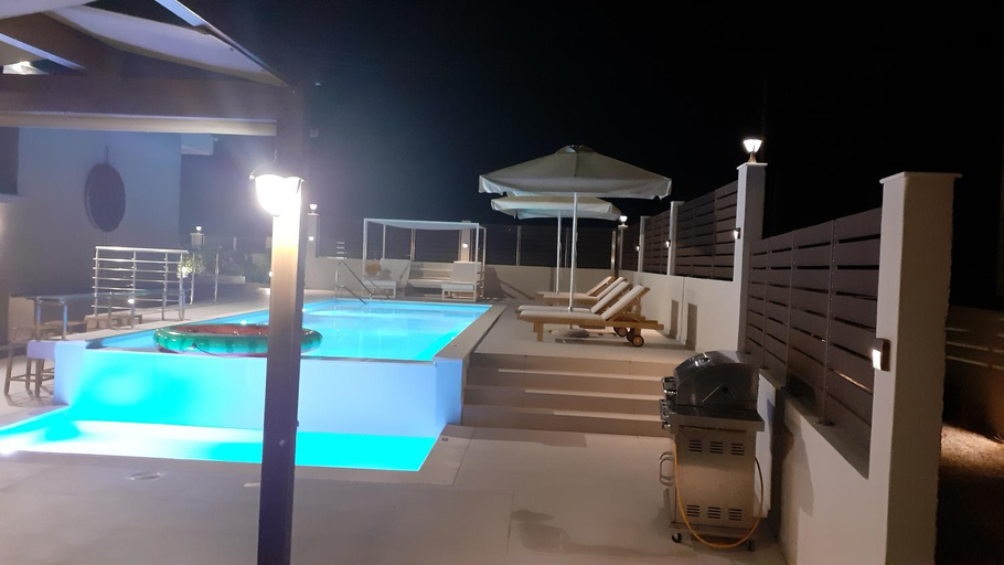 Others 5, Giannis Villa, Crete