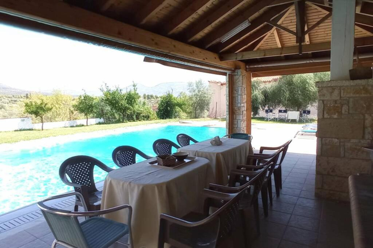 3, Villa IRENE Evia, 4 bdr, Pool, 500m to Beach, Central Greece
