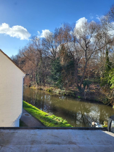 Others 5, The Bird in Hand, Worcestershire