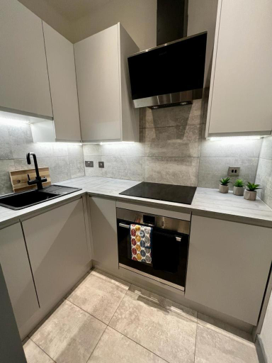 Others 3, One Bed Apt in West End, Glasgow