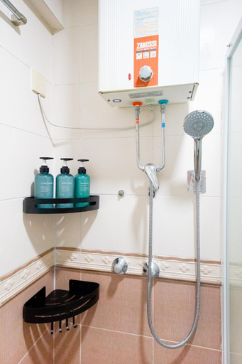 Others 3, CoLiving Space - Hennessy Road 113 Wan Chai MTR, Hong Kong Island