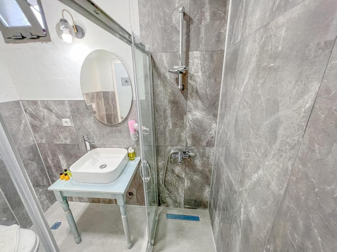 Bathroom 5, Gonulhan Hotel, Çeşme