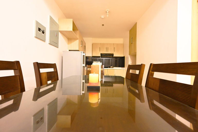 Dining Room 9