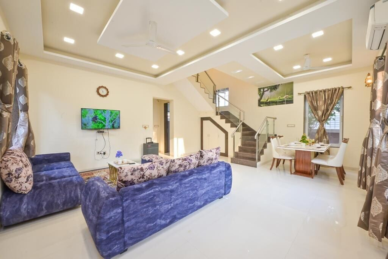Others 4, Paramount By Joy Suites, Pune