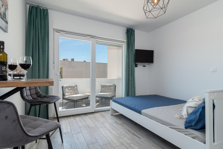 Others 5, Apartmani Princi Trogir, Trogir