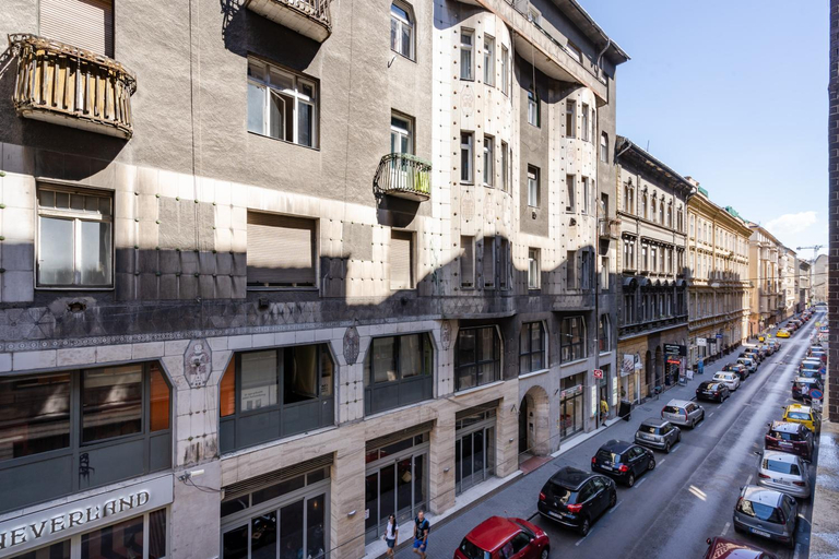 View, Modern Apartments side by side near the Synagogue, Budapesti
