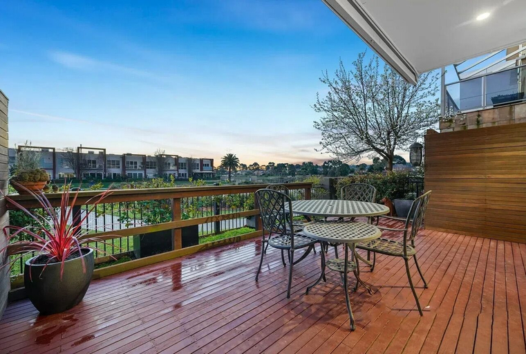 Others 4, StayAU Pakenham Townhouse with Lakeview, Cardinia - Pakenham