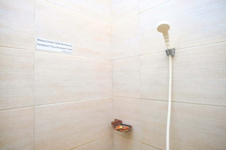 Bathroom 10