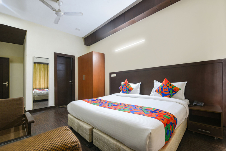 Bedroom 2, Fabhotel Silver Tree, Gurgaon