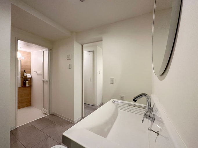 Bathroom 3, Nikke 202, Hiroshima