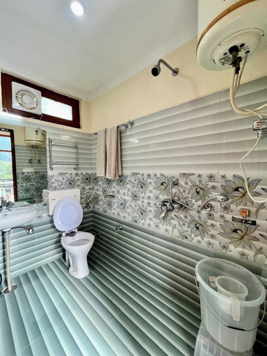 Bathroom 3, Hotel Anuj Regency, Kangra