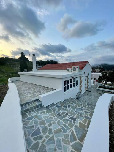 Others 2, Villa Eftychia Serene Getaway with Hot Tub in a Quiet Location, Crete