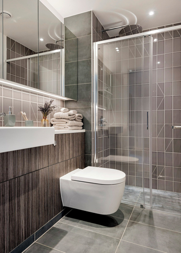 Bathroom 3, Camden Lock by condokeeper, London
