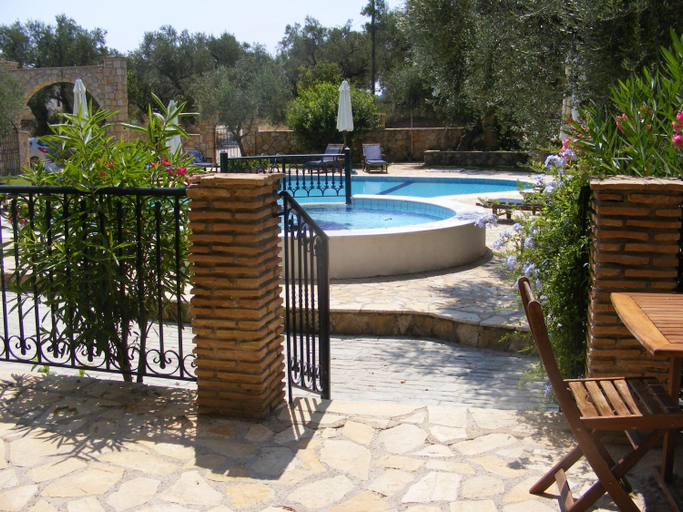 Others 4, Olive Tree Villas - 400m from the beach, by ZanteWize, Ionian Islands