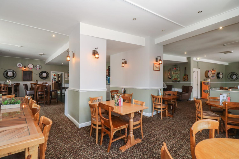 Food & Drinks 5, Manorcombe 17, Cornwall