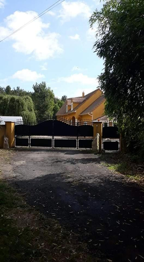 Others 4, Villa suzana, Sarthe