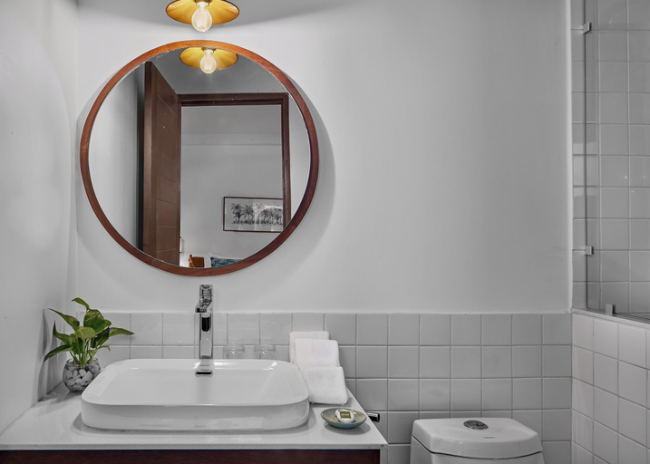 Bathroom 5, Jungle Addition, Phnom Penh
