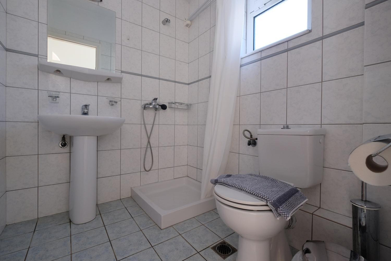 Bathroom, MIRSINI HOTEL, North Aegean
