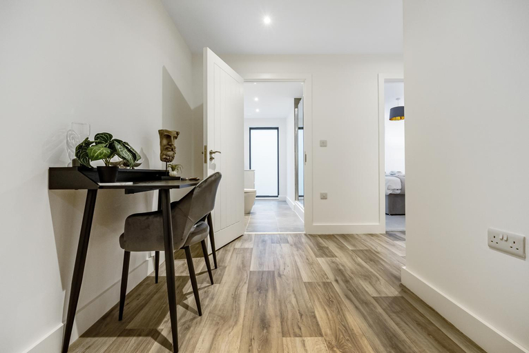 Others 5, Tailored Stays - Central Cambridge, Lacon House, Cambridgeshire