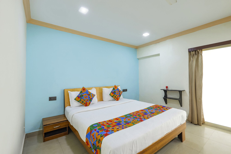 Bedroom 2, FabHotel Grand Royal By Casa Dos Reis, 400M From Candolim Beach, North Goa