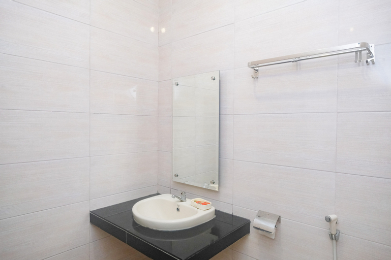 Bathroom 9