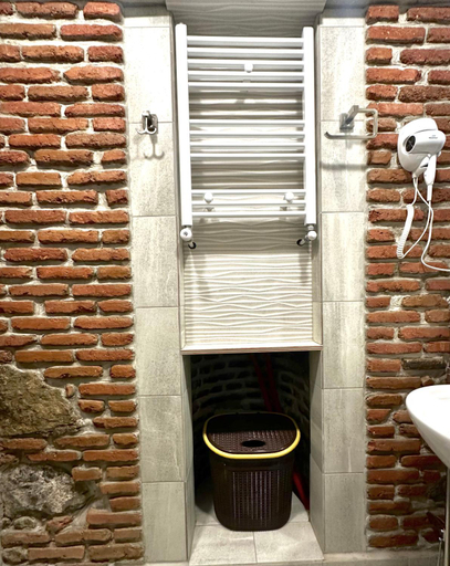 Bathroom 5, Apartment N5 Old Tbilisi, Tbilisi