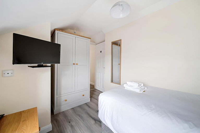 2, Carlisle Lodge 'Sleeping 6 guests', Derry and Strabane