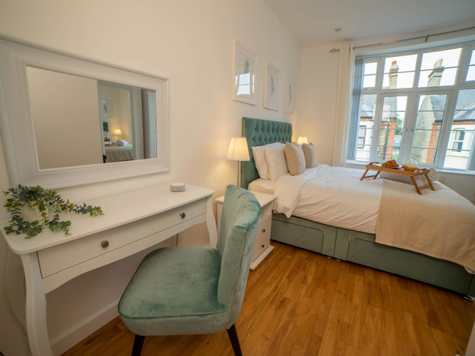 Vibrant City Centre - KING Bed, Entire Apartment, Cambridgeshire