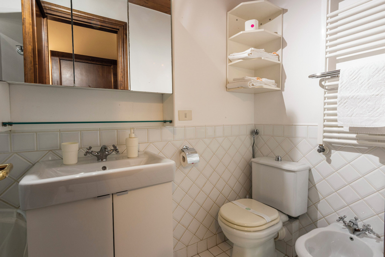 Bathroom 4, Sauro River View by MMega, Florence