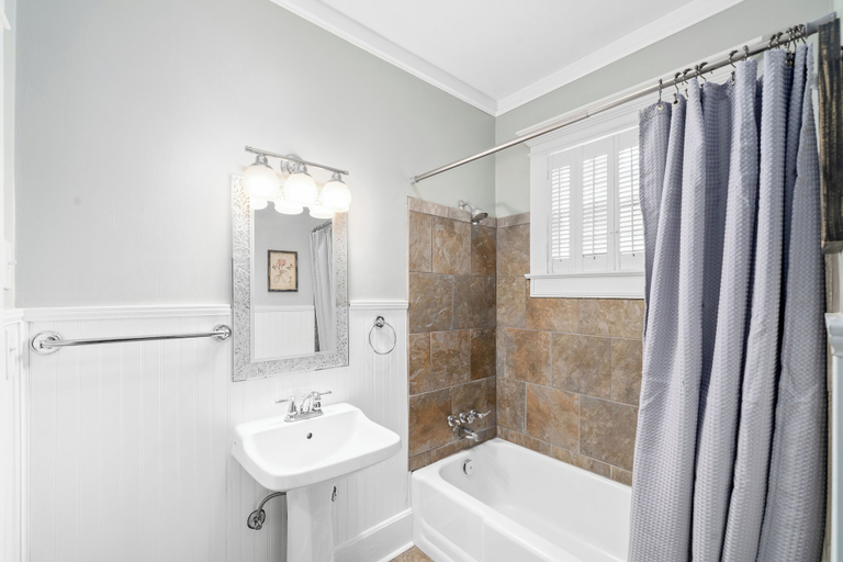 Bathroom, Rocket City Residence, Madison