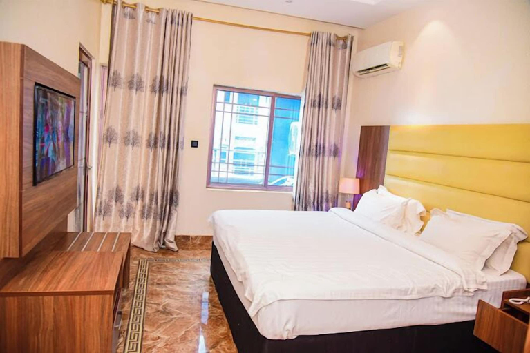 Bedroom 3, Tavern Luxury Hotel and Suites Ltd, Igabi