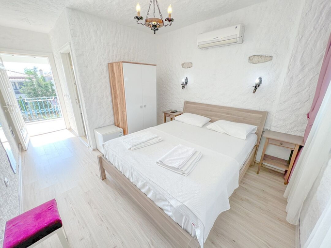 Bedroom 3, Gonulhan Hotel, Çeşme