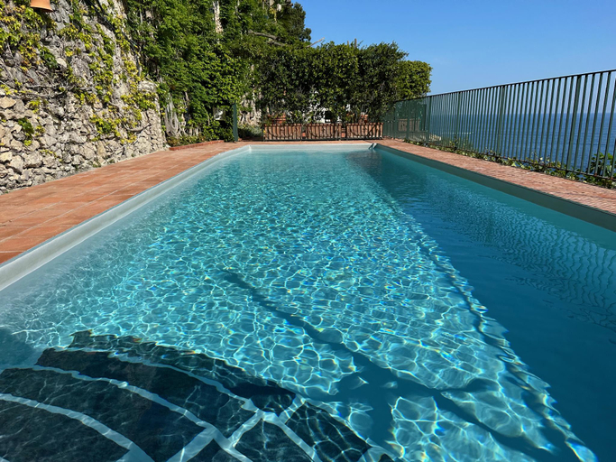 Sport & Beauty 1, Unique, waterfront Villa la Madonnina for 6, waterfront, pool, parking, Salerno