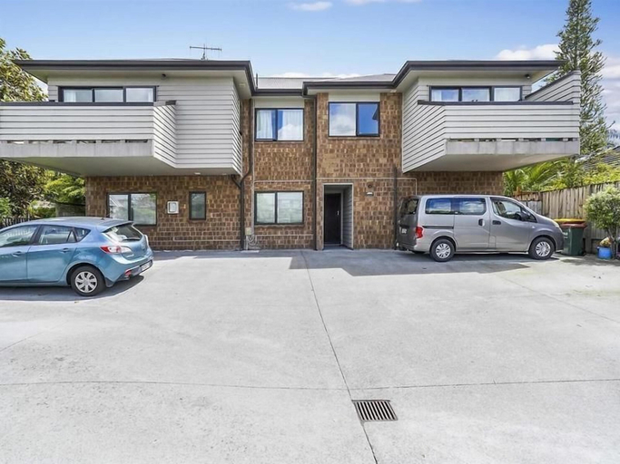 Exterior & Views, Lorne Apartments, Hamilton